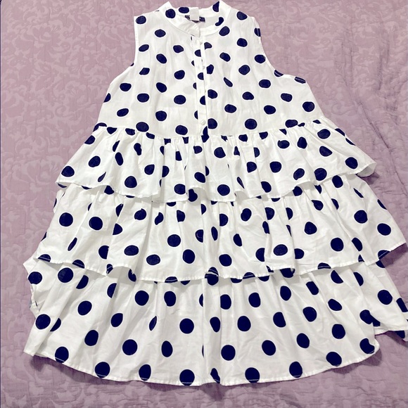 Black and white polka dot Ruffled Dress - Picture 2 of 3
